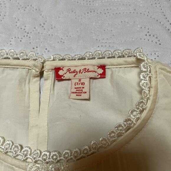 NWOT Ruby & Bloom Lace Blouse Size 7/8 - Picture 5 of 10